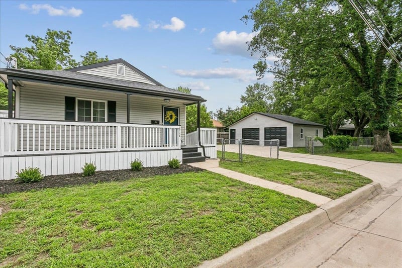 2718 E Orme St, Wichita, KS 67211