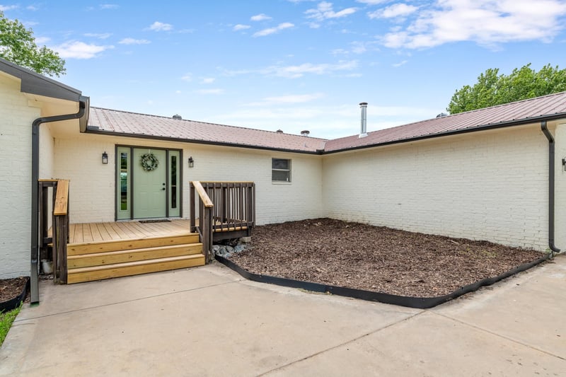 8909 Spencer , Sedgwick, KS 67135