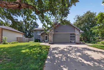 11850 W Neville Ct, Wichita, KS 67205