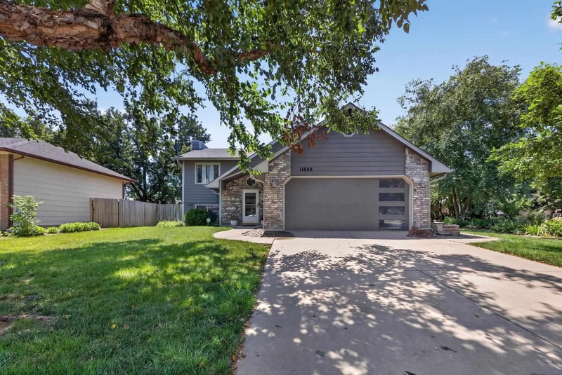 11850 Neville Ct, Wichita, KS 67205