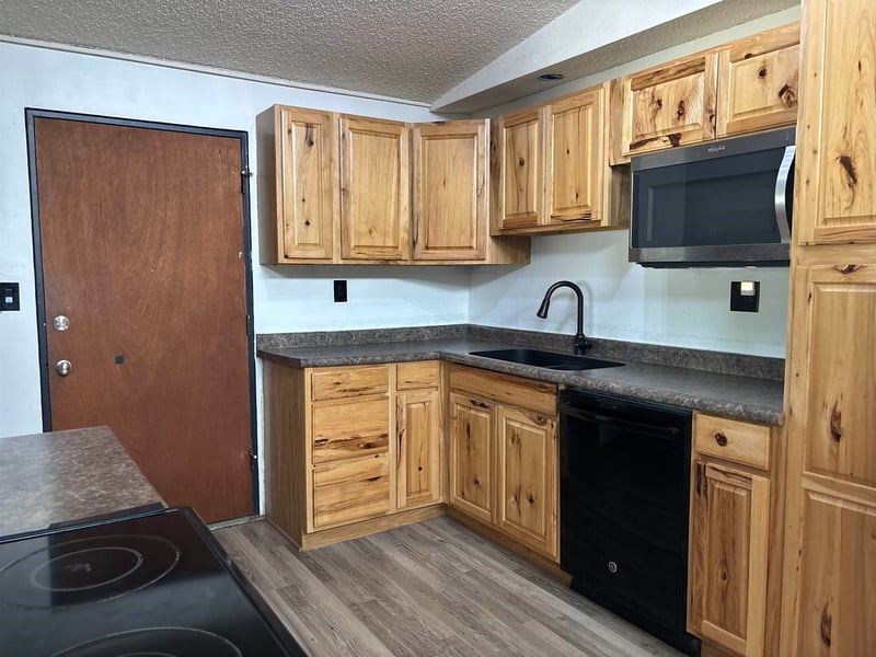 1772 Clifton , Wichita, KS 67218
