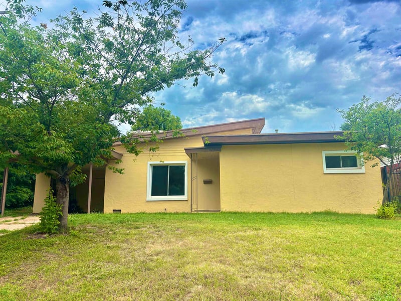 1772 Clifton , Wichita, KS 67218