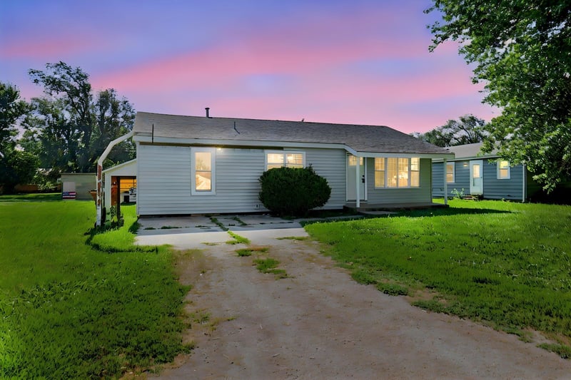 104 Jackson Ave, Sedgwick, KS 67135