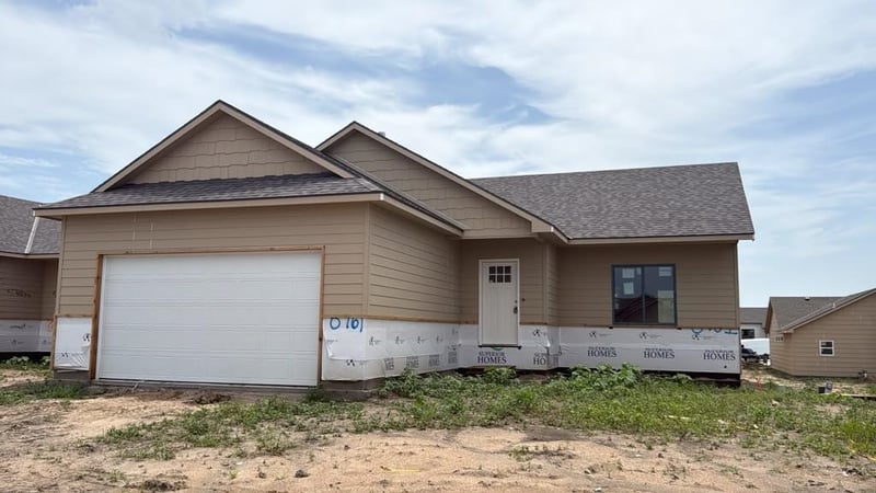 8961 Joshua St, Bel Aire, KS 67226