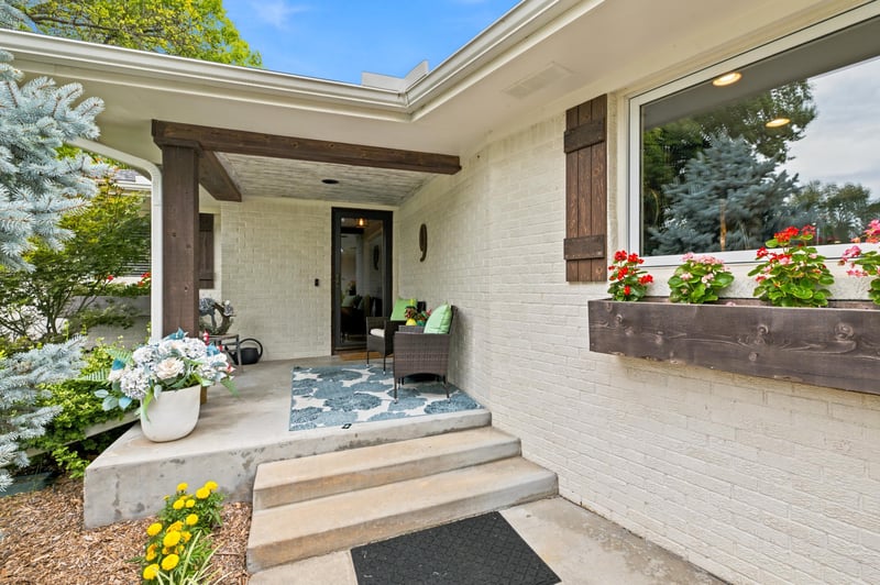 9 Rolling Hills Dr, Wichita, KS 67212