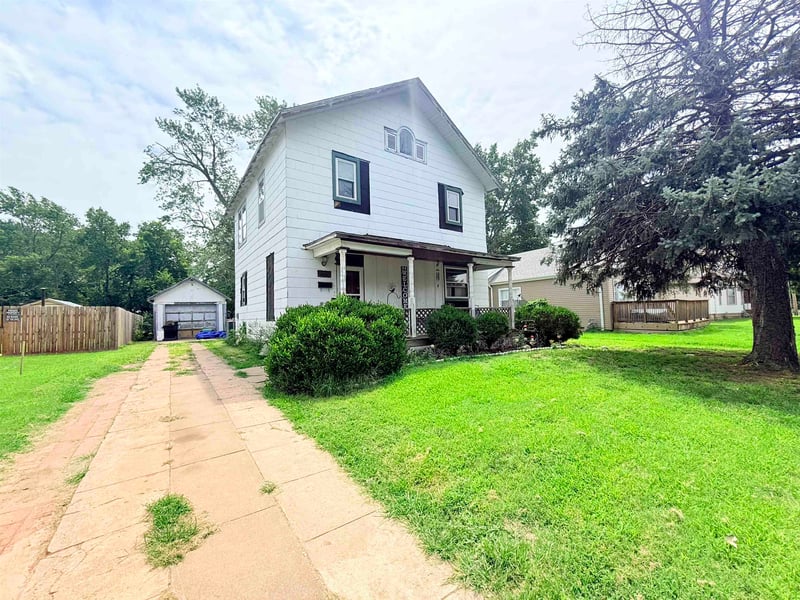 212 N Oakdale Ave, Salina, KS 67401