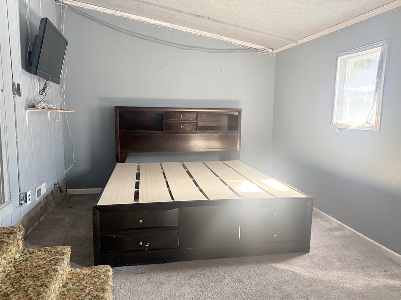 212 N Oakdale Ave, Salina, KS 67401