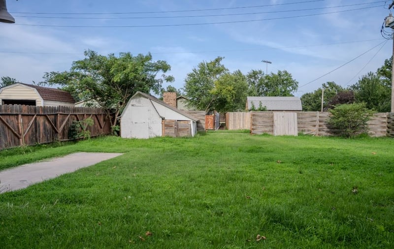 320 College Ave, Harper, KS 67058