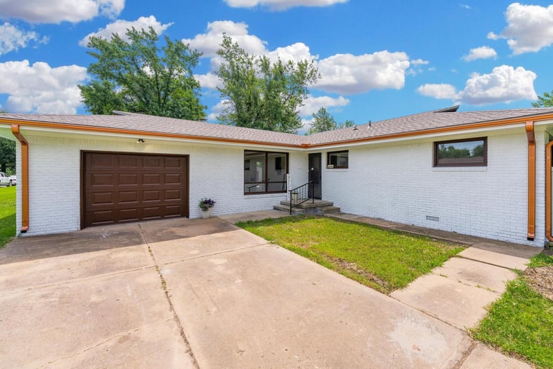 409 Woodlawn , Wellington, KS 67152