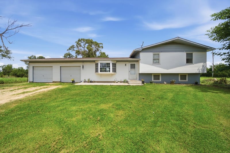 3354 90th , Augusta, KS 67010