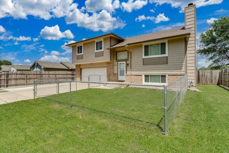 5434 Washington Ave, Wichita, KS 67216