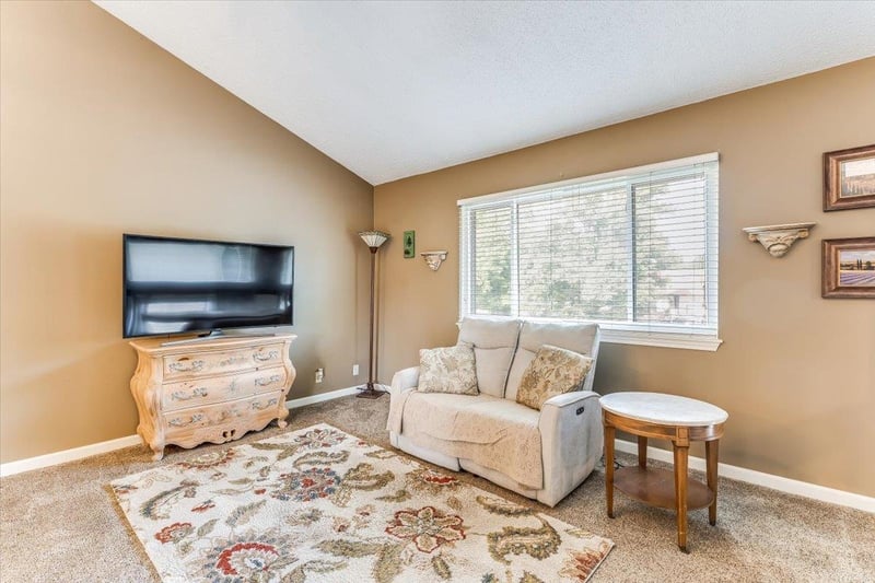5434 Washington Ave, Wichita, KS 67216