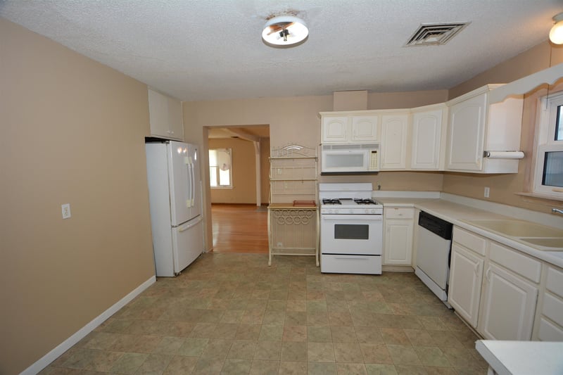 216 Blankenship Rd, Udall, KS 67146