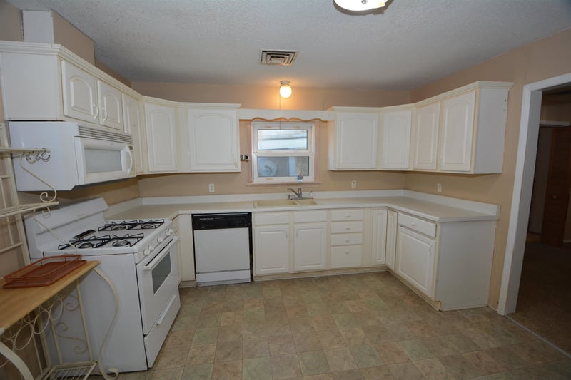 216 Blankenship Rd, Udall, KS 67146