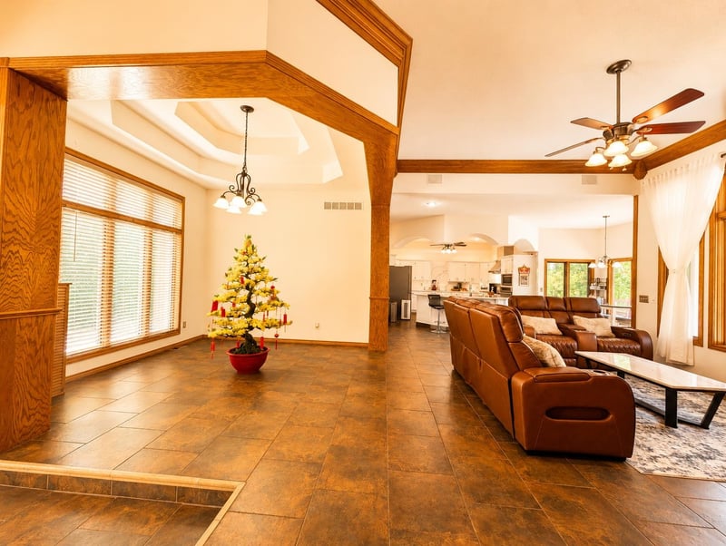 8253 Oxford Ct, Wichita, KS 67226