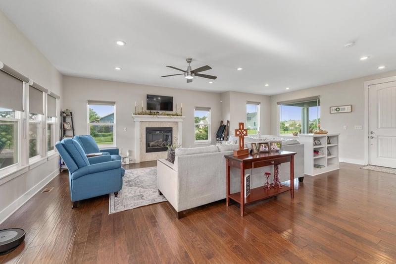 5104 Colonial Ave, Bel Aire, KS 67226