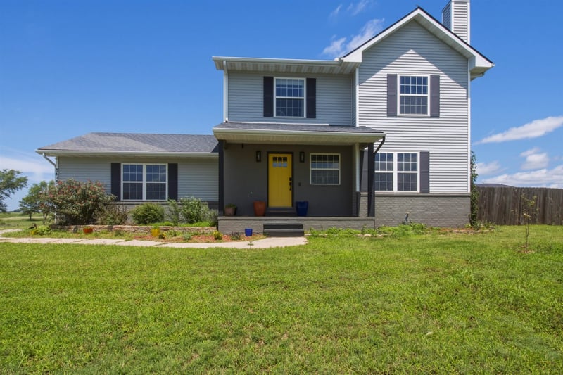 8615 Amber Rg, Viola, KS 67149