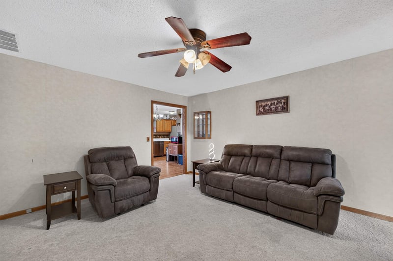 209 Hunter , Haysville, KS 67060