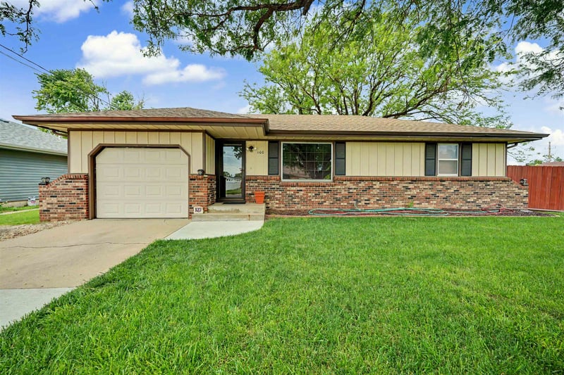1100 Louise , Salina, KS 67401