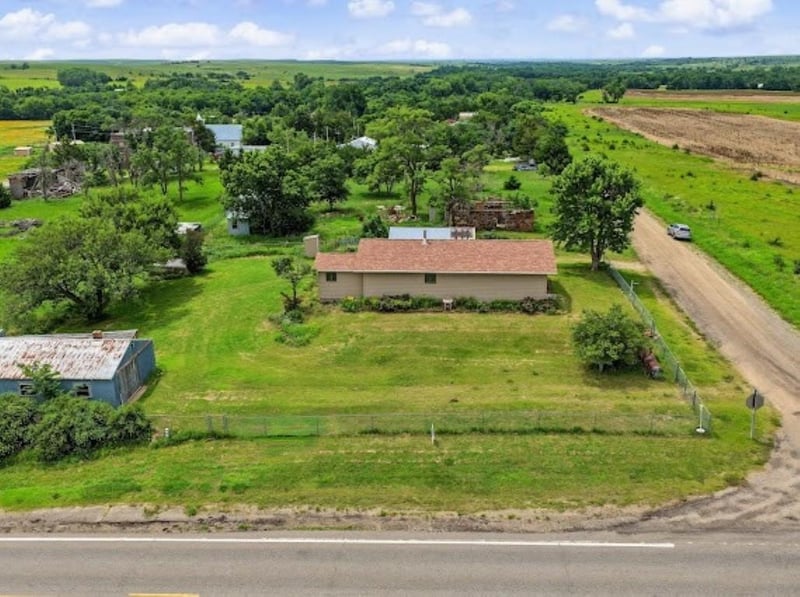 1002 Mcmanes Ave, Brookville, KS 67425