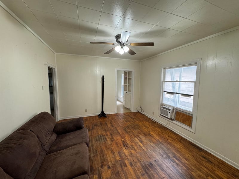 120 7th , Winfield, KS 67156