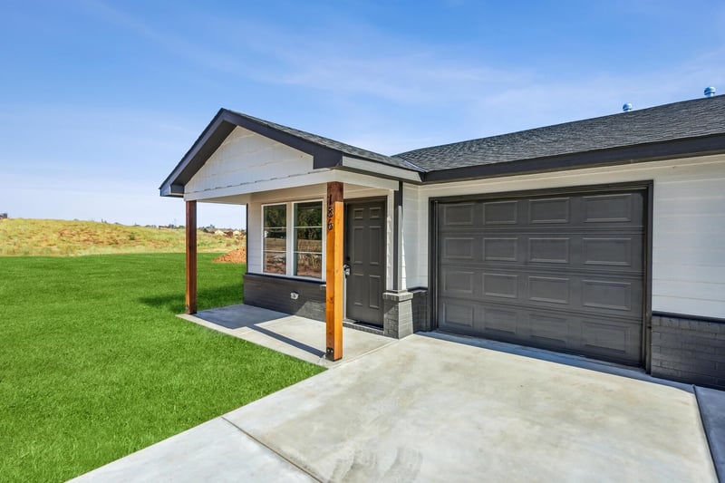 183 Indian Lakes Dr, Clearwater, KS 67147