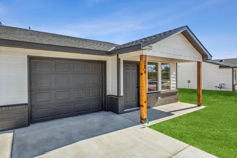183 Indian Lakes Dr, Clearwater, KS 67147
