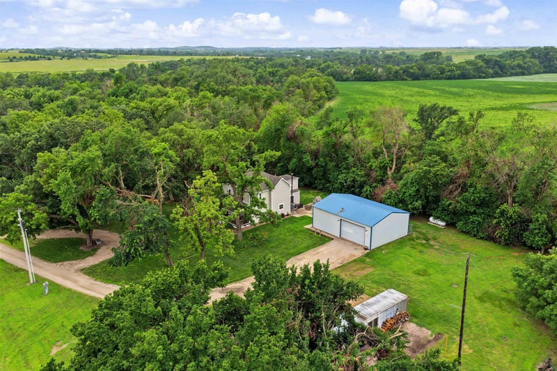 23 90th Rd, Tescott, KS 67464