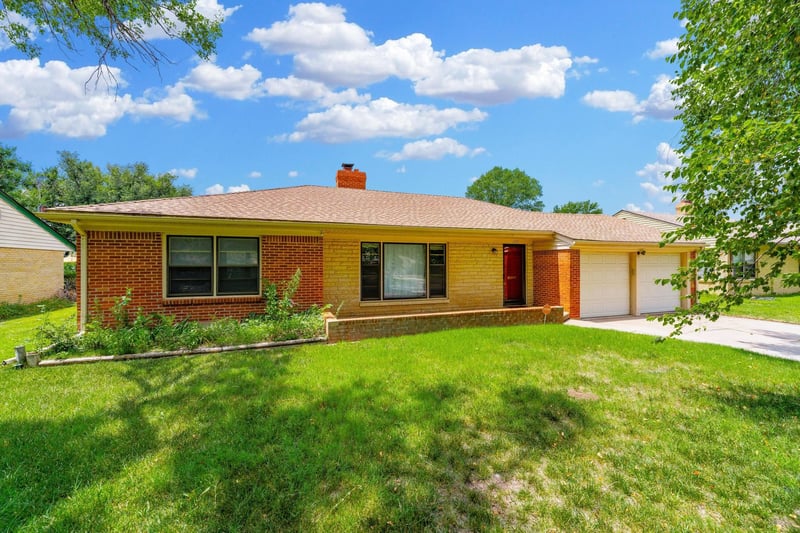1631 N Clarence Ave, Wichita, KS 67203