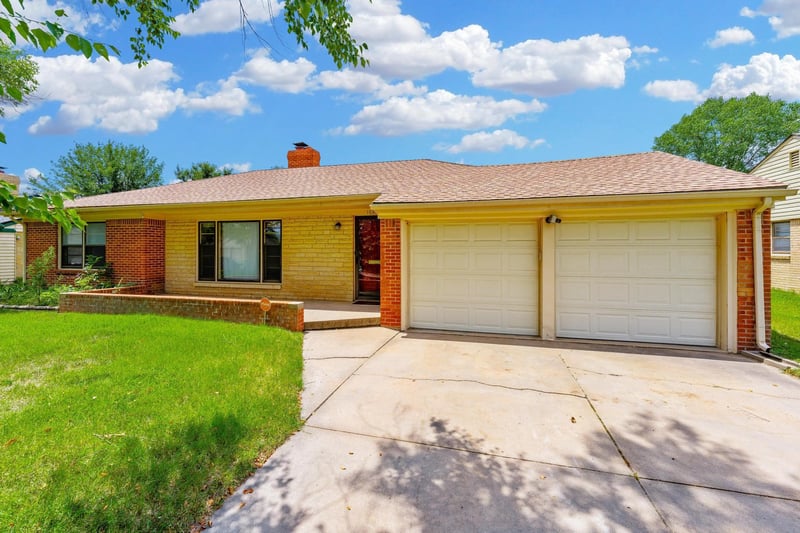 1631 N Clarence Ave, Wichita, KS 67203