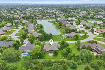 3131 N Den Hollow St, Wichita, KS 67205