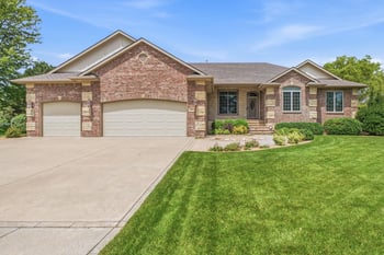 3131 N Den Hollow St, Wichita, KS 67205
