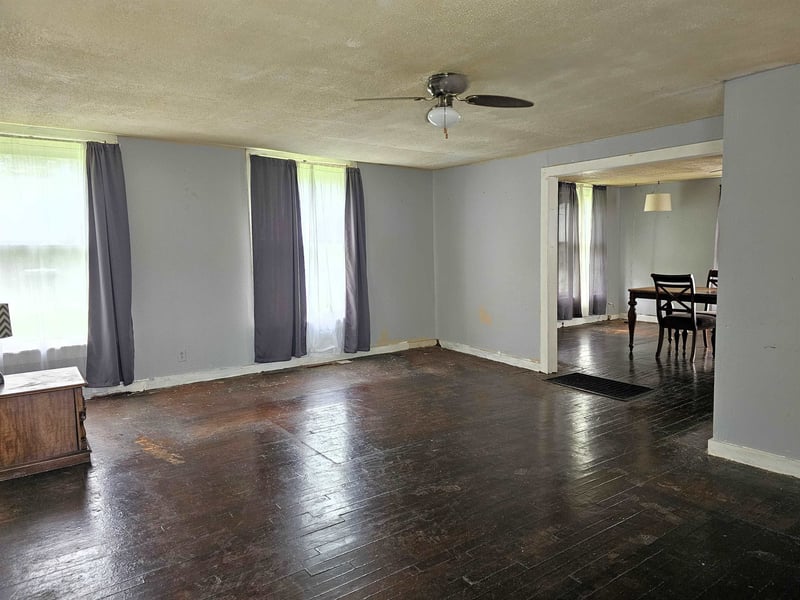1201 Front St, Salina, KS 67401