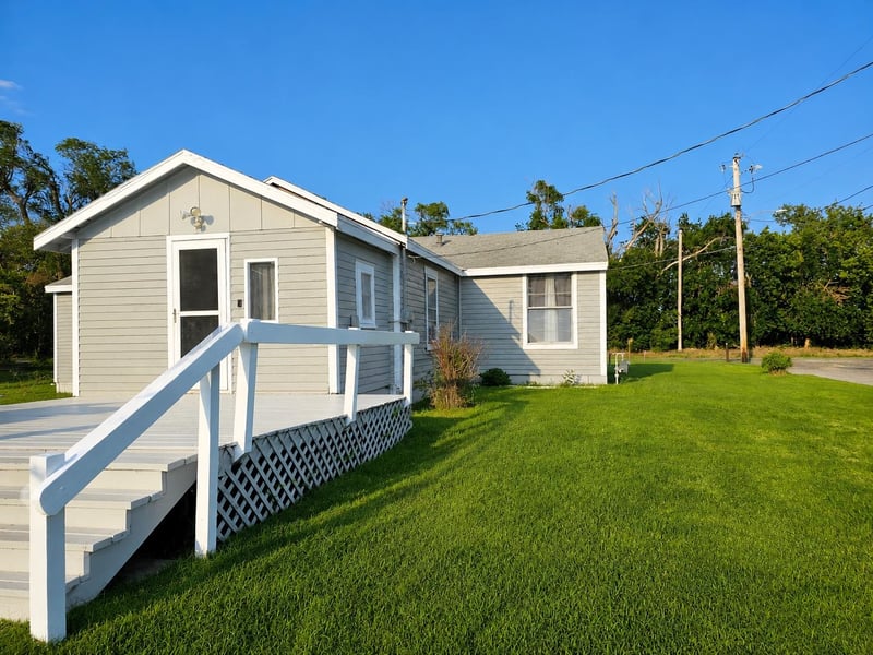 1201 Front St, Salina, KS 67401