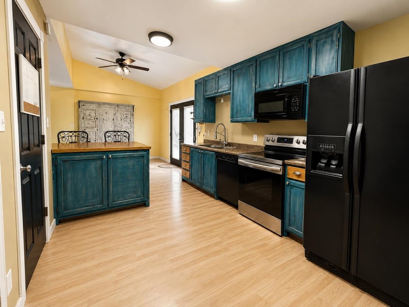 118 1st Ave, Caldwell, KS 67022