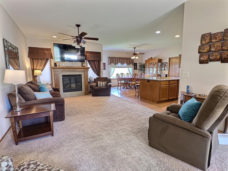 936 Moss Wood, Derby, KS 67037