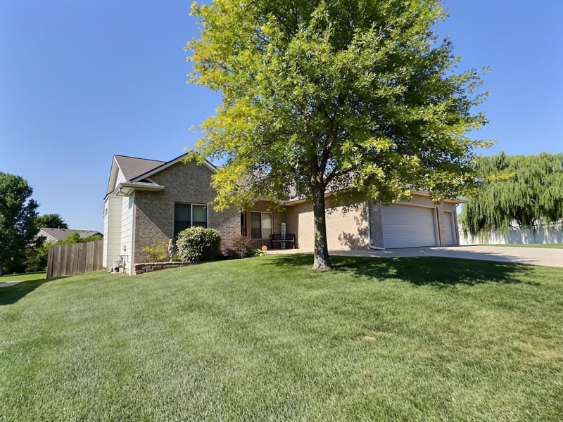 936 Moss Wood, Derby, KS 67037