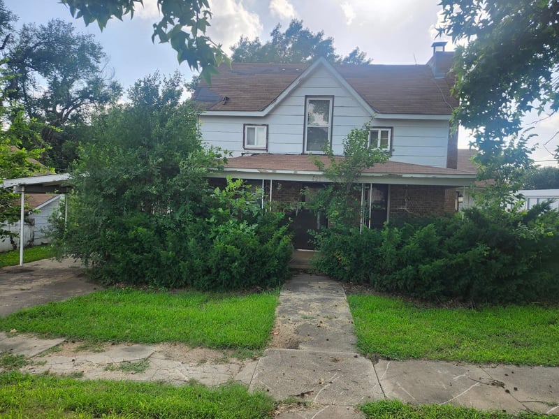 421 Chestnut , Burden, KS 67019