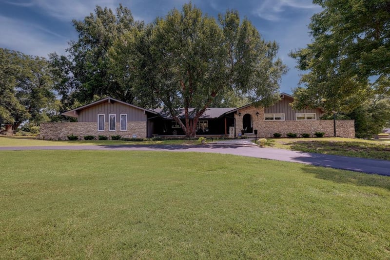 306 S Centennial, Arkansas City, KS 67005