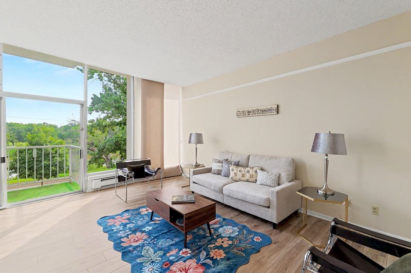 1401 W River Blvd #2D, Wichita, KS 67203
