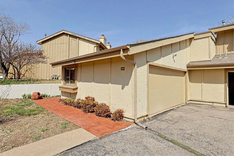 8201 Harry #1401 , Wichita, KS 67207