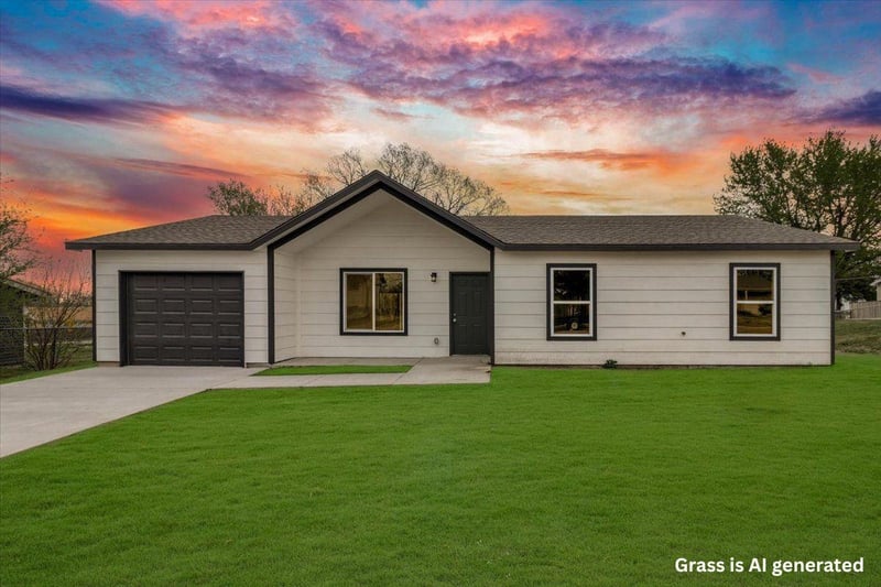 2644 Holyoke St, Wichita, KS 67220-2423