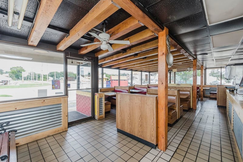 503 N West St, Wichita, KS 67203