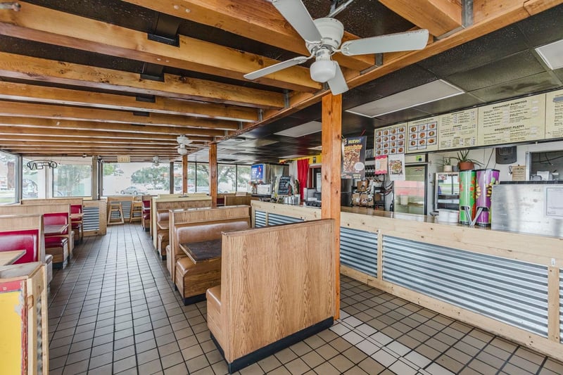 503 N West St, Wichita, KS 67203