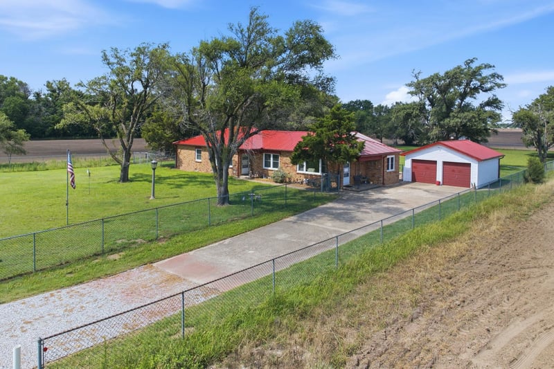 5855 Tyler Rd, Maize, KS 67101