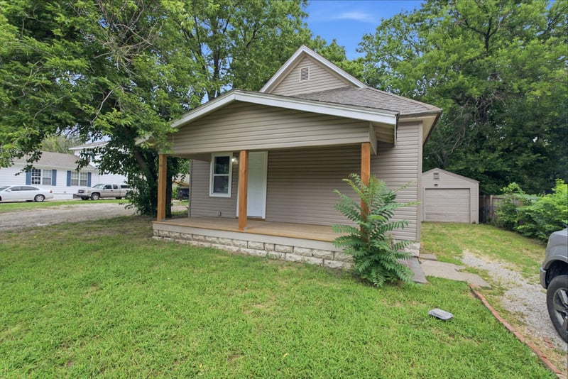 1504 S Hydraulic Ave, Wichita, KS 67211