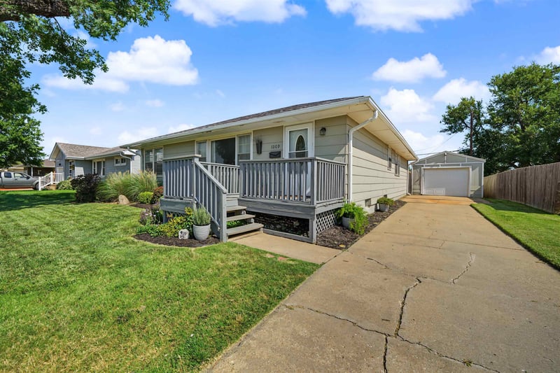 1009 Claflin Ave, Salina, KS 67401