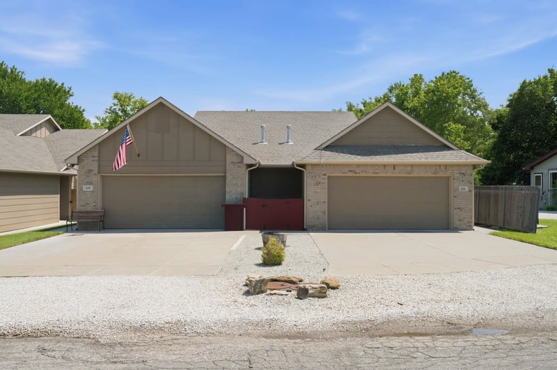 631 Mulvane St, Mulvane, KS 67110
