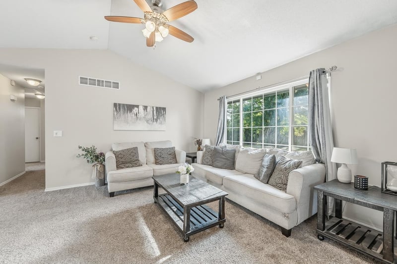 2530 Rutgers St, Wichita, KS 67205