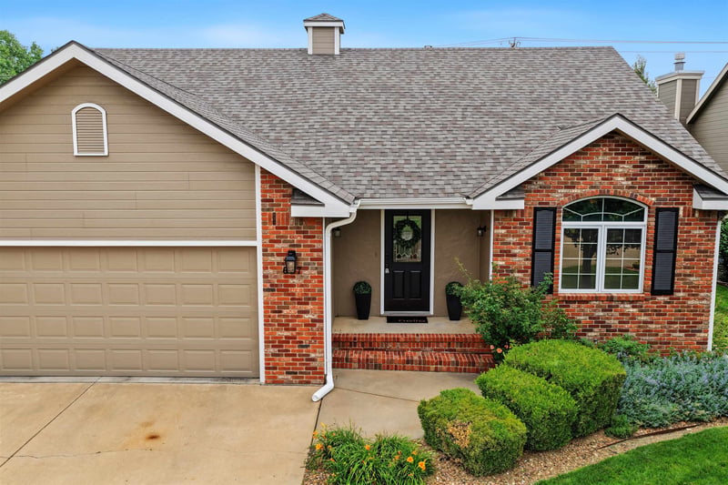 637 Seitz Dr, Salina, KS 67401